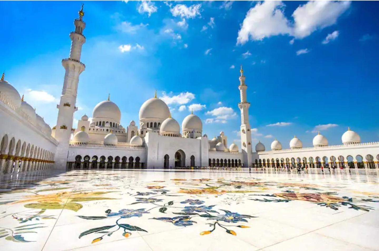 Corniche Street - Stunning Room Abu Dhabi Bagian luar foto